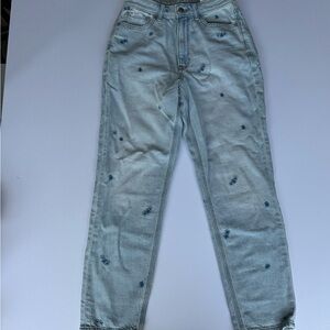American Eagle Highest Rise Mom Jean Blue Floral Embroidered Size 6 NWT